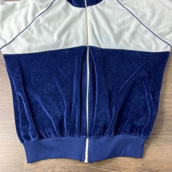 Vintage Cherry Hill Women’s Navy and White Zip Up Velour Sweatshirt, size Large - Picture 8 of 11